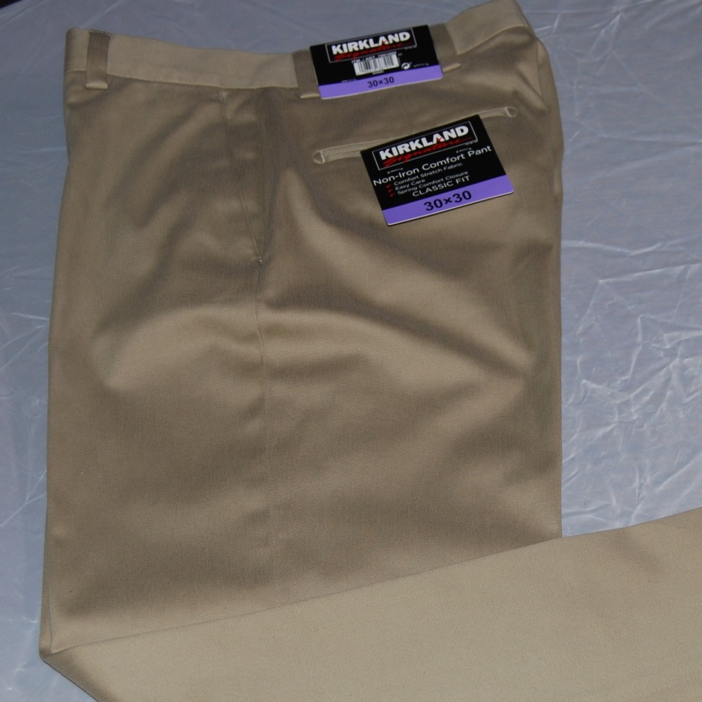 Kirkland Non Iron Khakhi Pants Flat Front 30 x 30